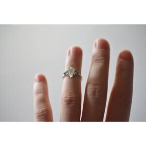 alternative raw diamond engagement ring raw crystal size 4 5 6 7 8 8 9 10 11 12
